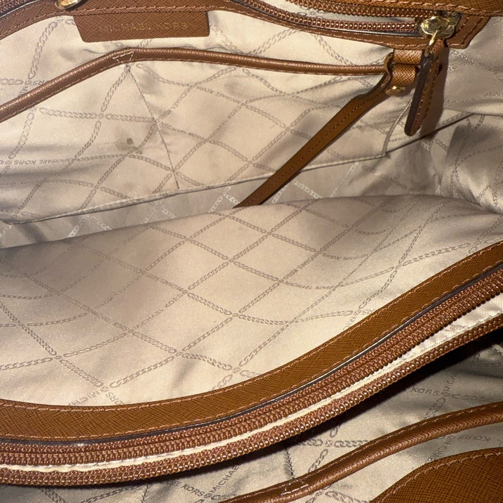 Michael Kors Jet Set Brown Leather Tote Bag - Picture 6 of 8